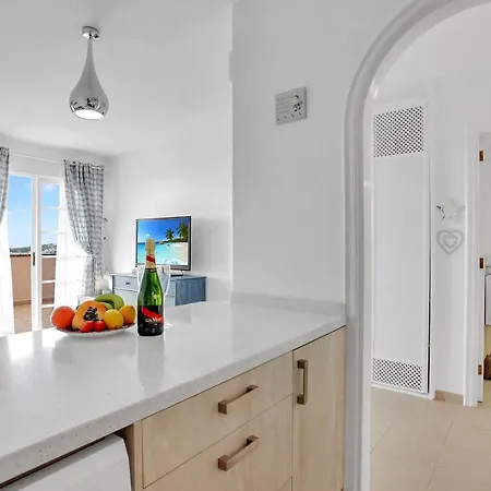 Floor, Sea View, Huge Terrace, Heated Pool, Garage Apartment Los Cristianos (Tenerife)