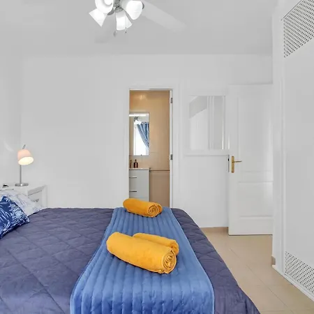 Floor, Sea View, Huge Terrace, Heated Pool, Garage Apartment Los Cristianos (Tenerife)