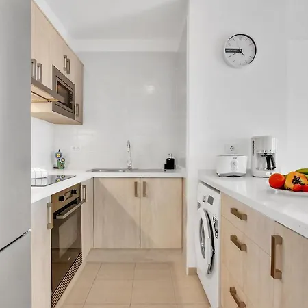 Floor, Sea View, Huge Terrace, Heated Pool, Garage Apartment *