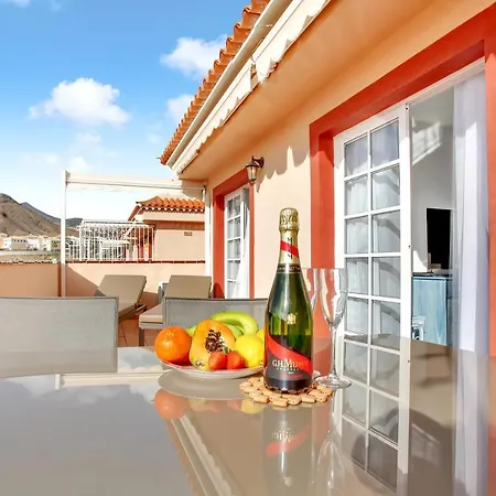 Apartmán Floor, Sea View, Huge Terrace, Heated Pool, Garage Los Cristianos (Tenerife)